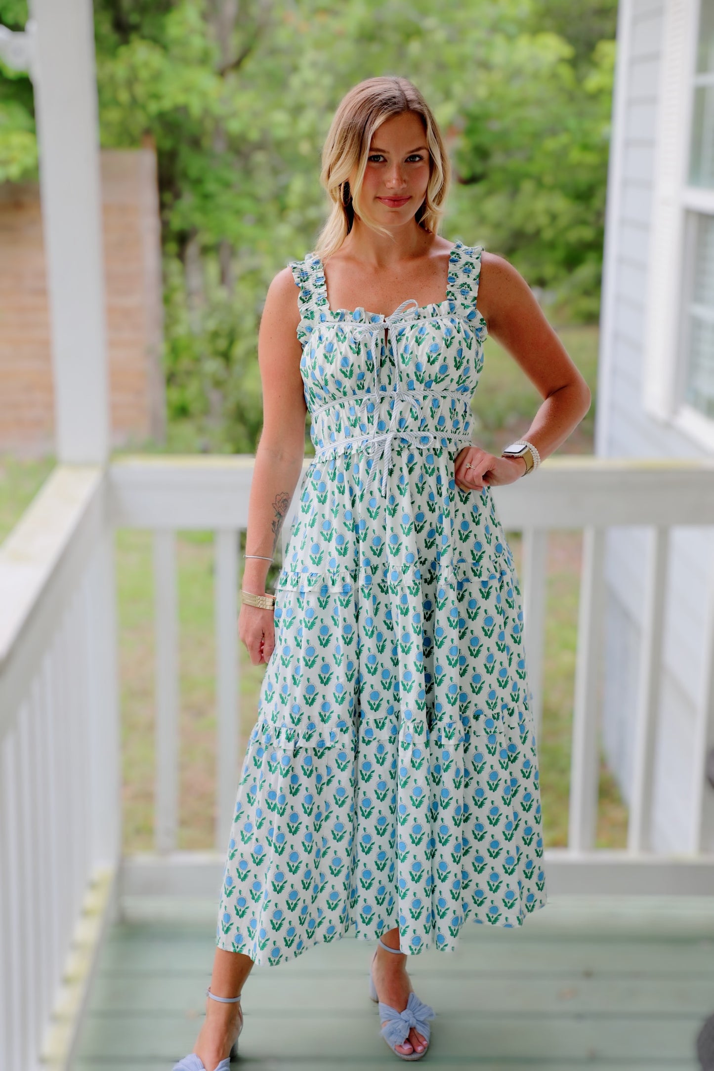 Sleeveless Smocked Floral Print Midi Dress