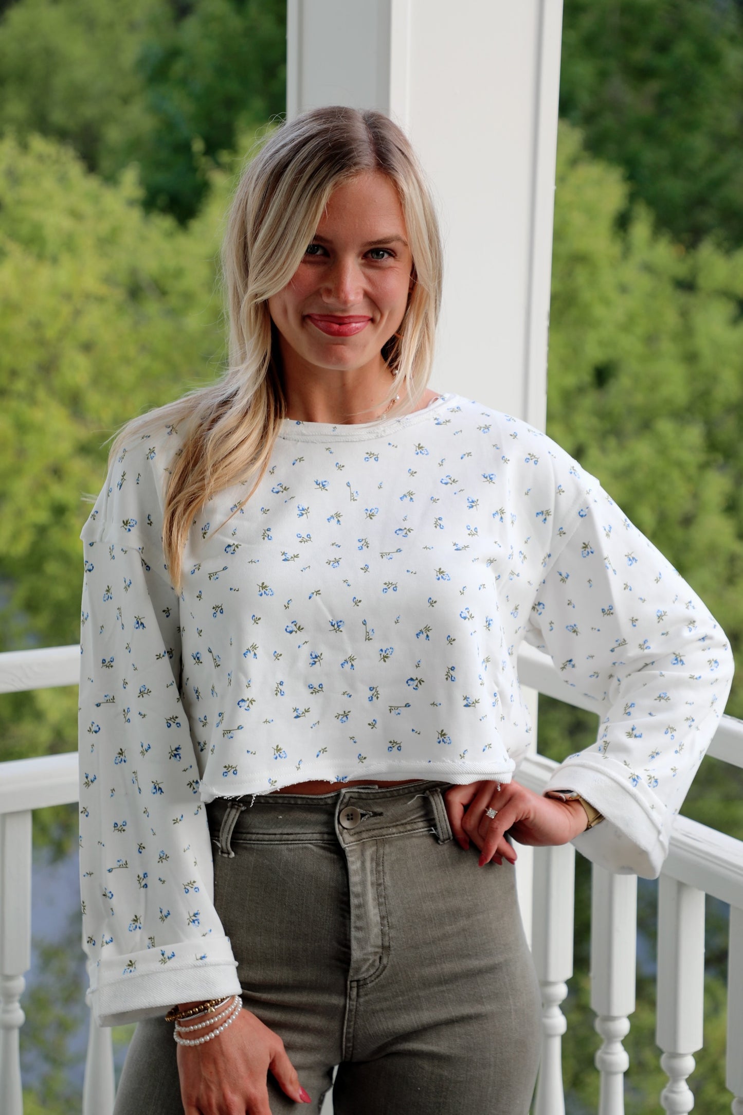 Floral Cuffed Cropped Sweater