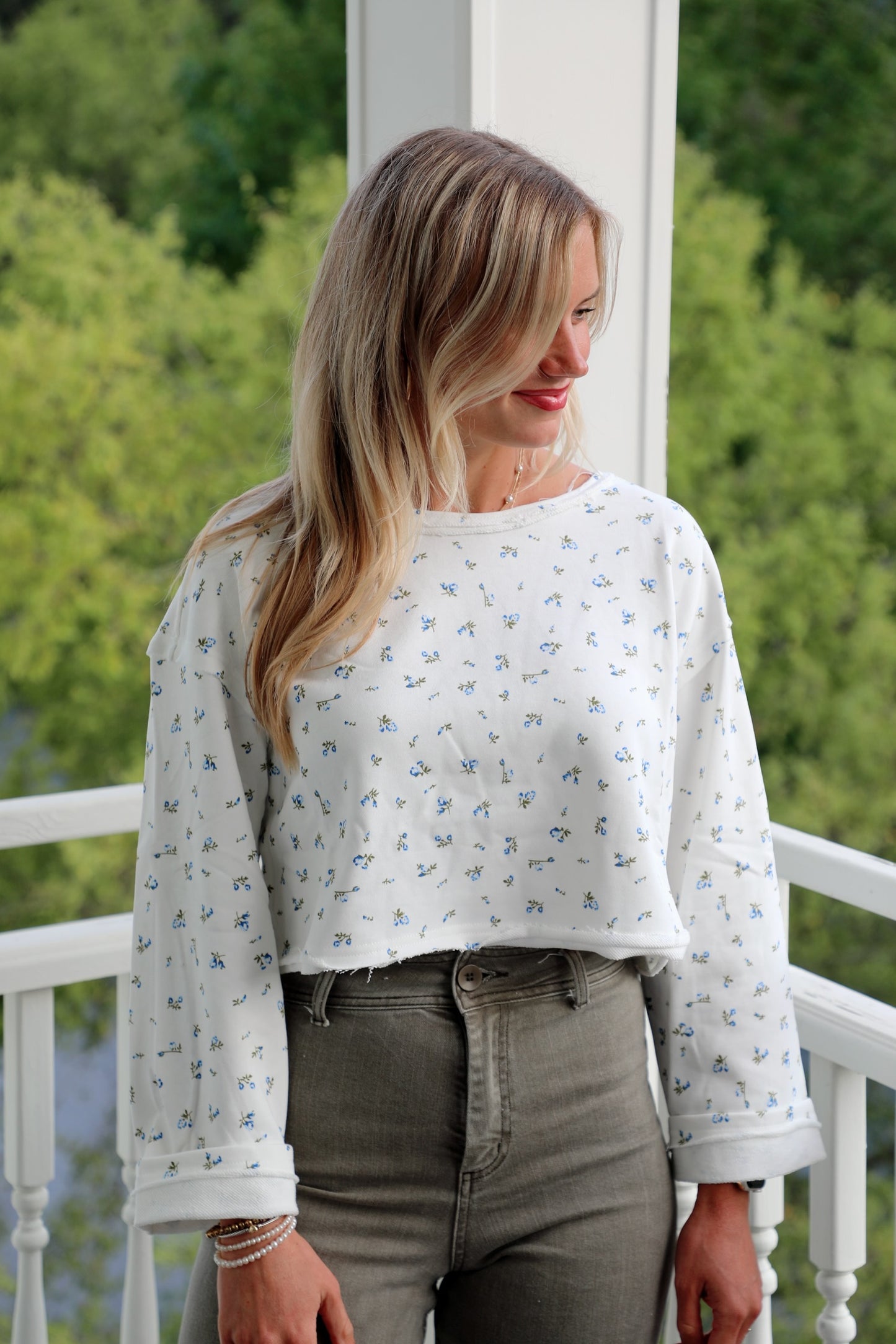 Floral Cuffed Cropped Sweater