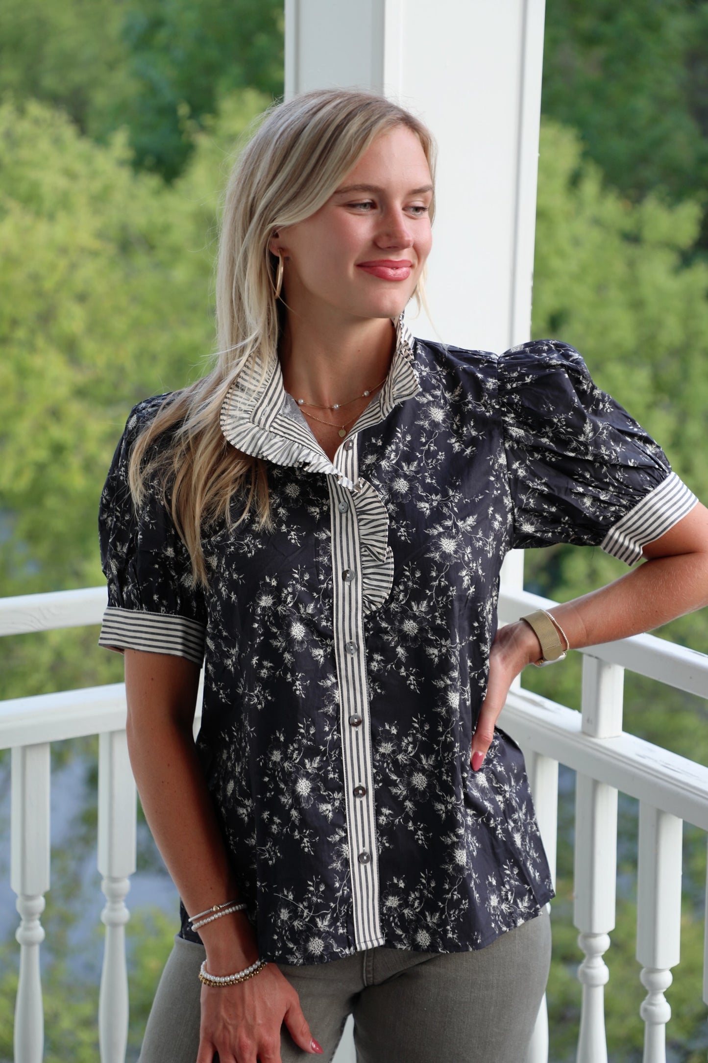 Striped Collar Contrast Puff Sleeve Top