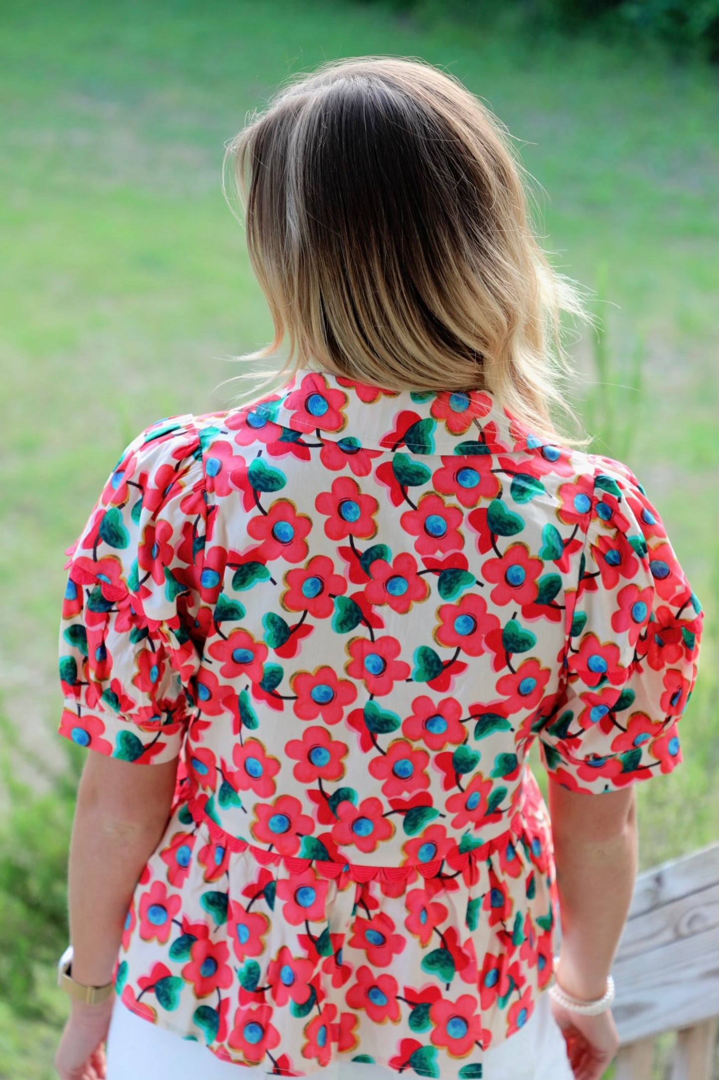 Retro Puff-Sleeve Petal Top