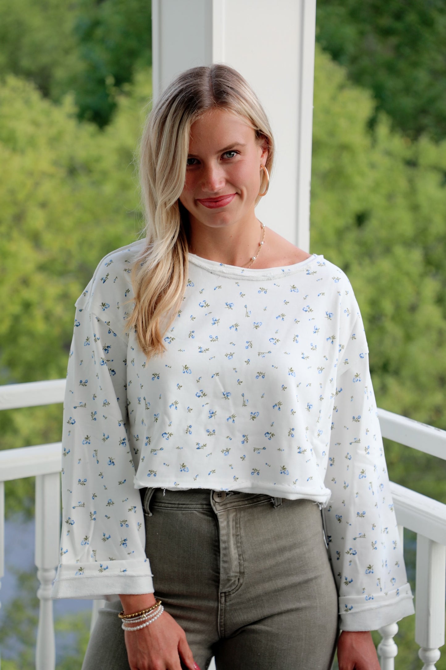 Floral Cuffed Cropped Sweater